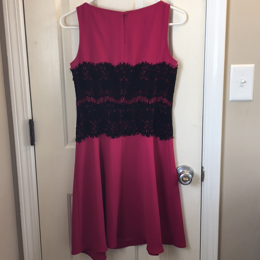 Pink and black lace dress - Picture 4 of 6